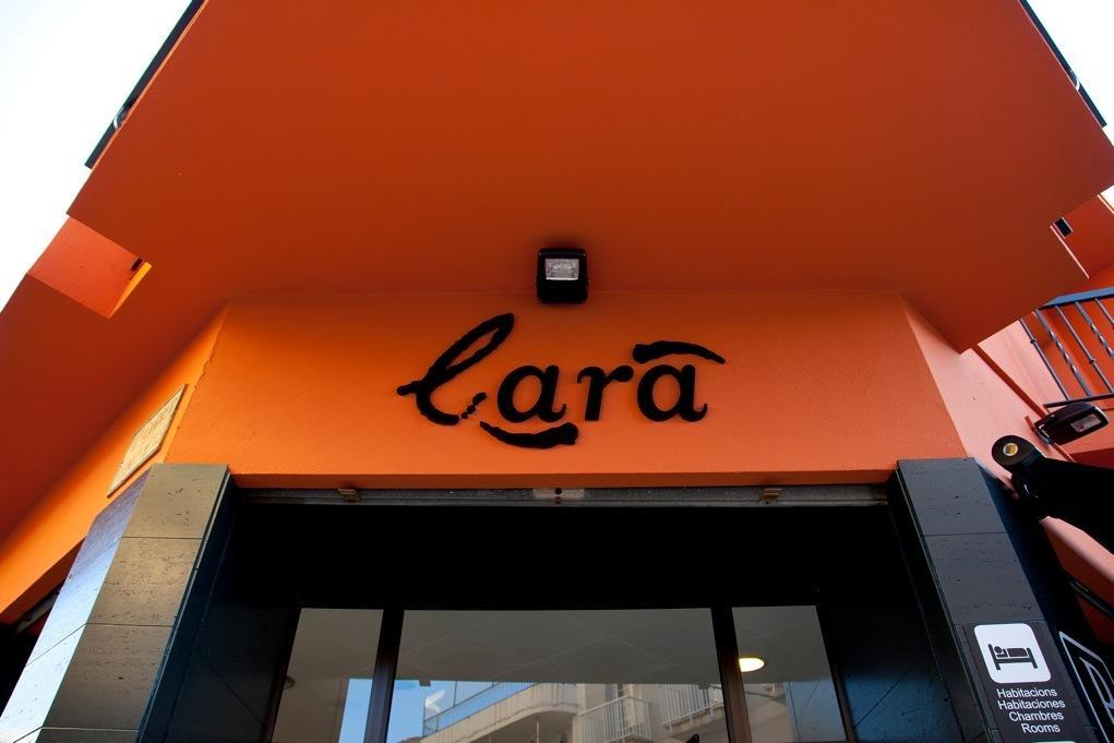 Hostal Lara Llança Εξωτερικό φωτογραφία